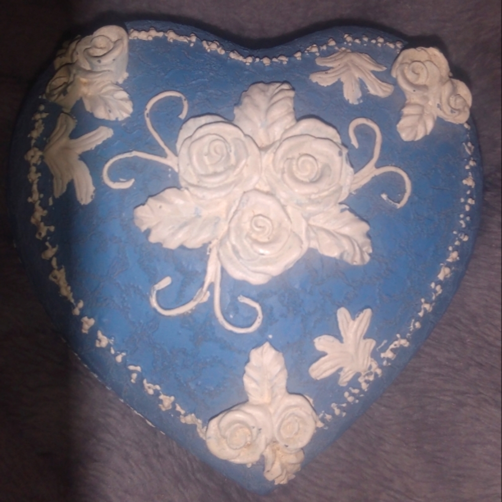 Beautiful decorative heart trinket box